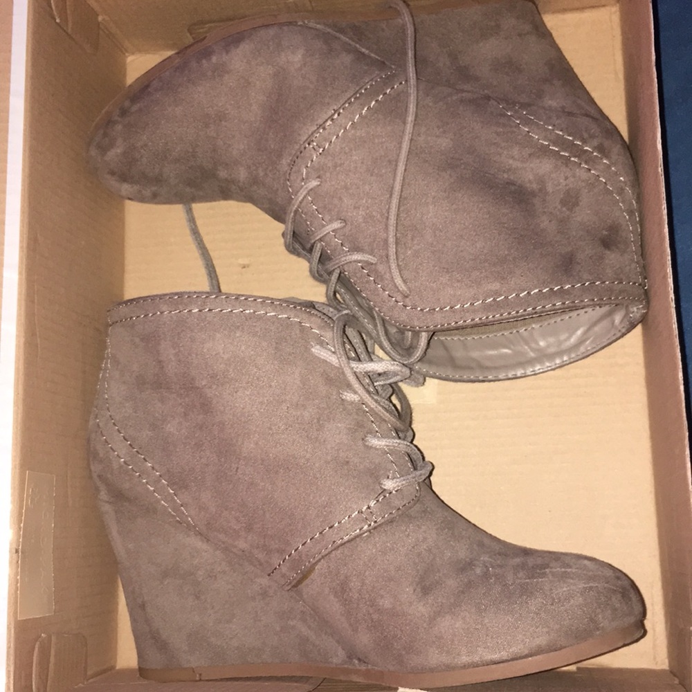 wedges (arizona brand)